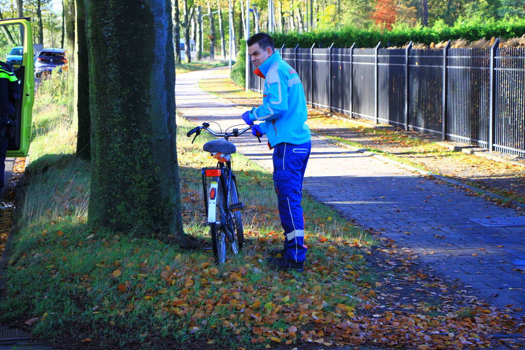 Fietser gewond bij botsing met auto
