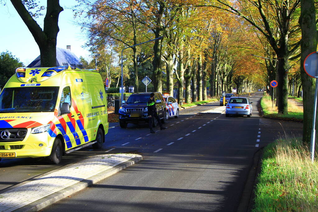 Fietser gewond bij botsing met auto