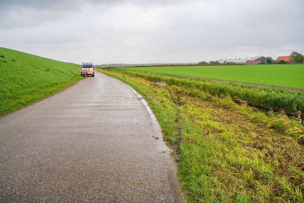 Automobilist belandt met auto in de sloot