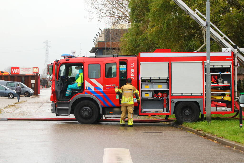 Zeer grote brand in loods