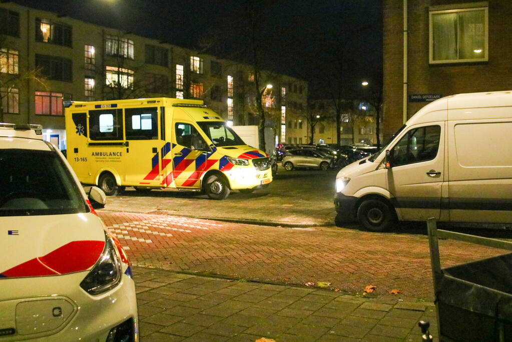 Pakketbezorger in woonwijk overvallen