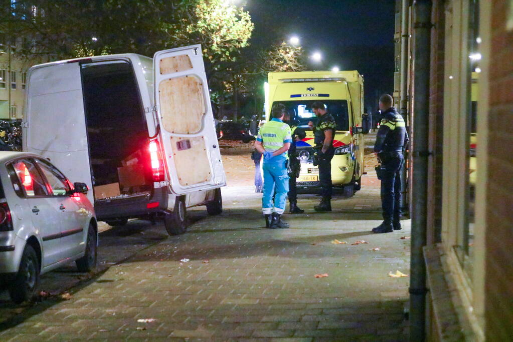 Pakketbezorger in woonwijk overvallen