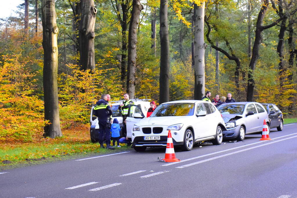 Schade en gewonde na aanrijding