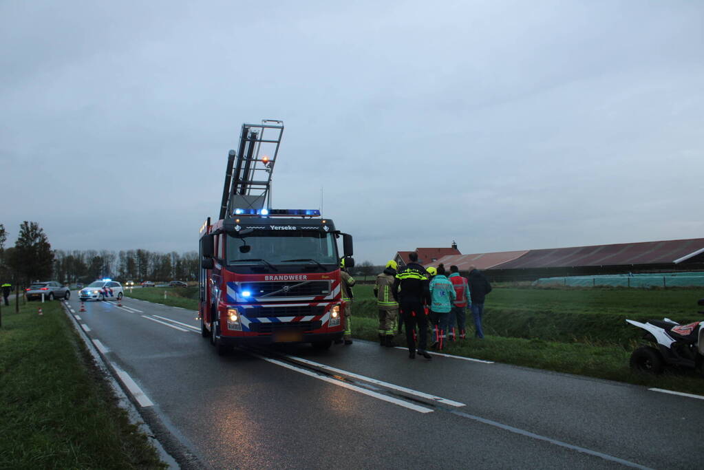 Bestuurder gewond na te water raken met voertuig