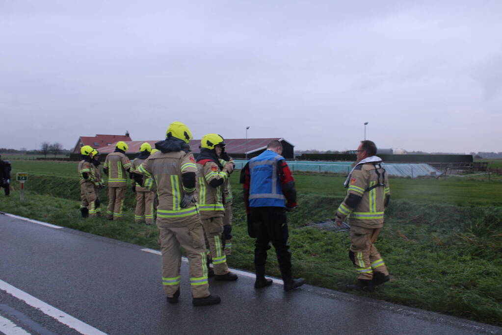 Bestuurder gewond na te water raken met voertuig
