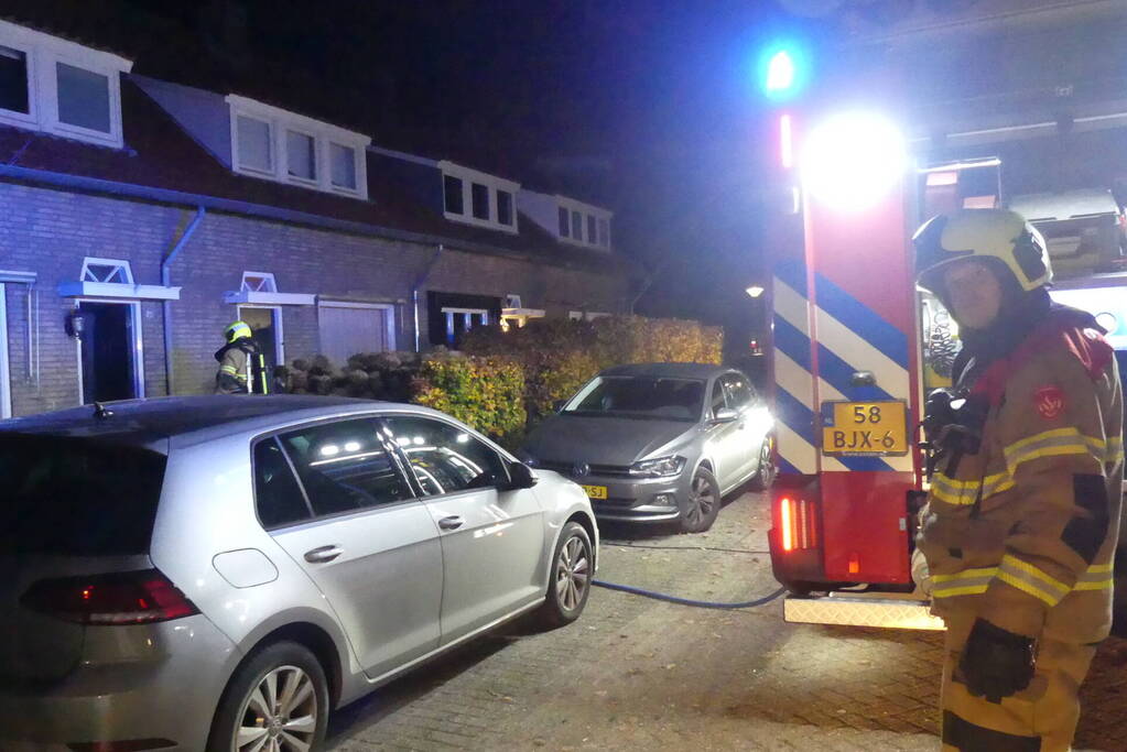 Persoon gewond bij woningbrand