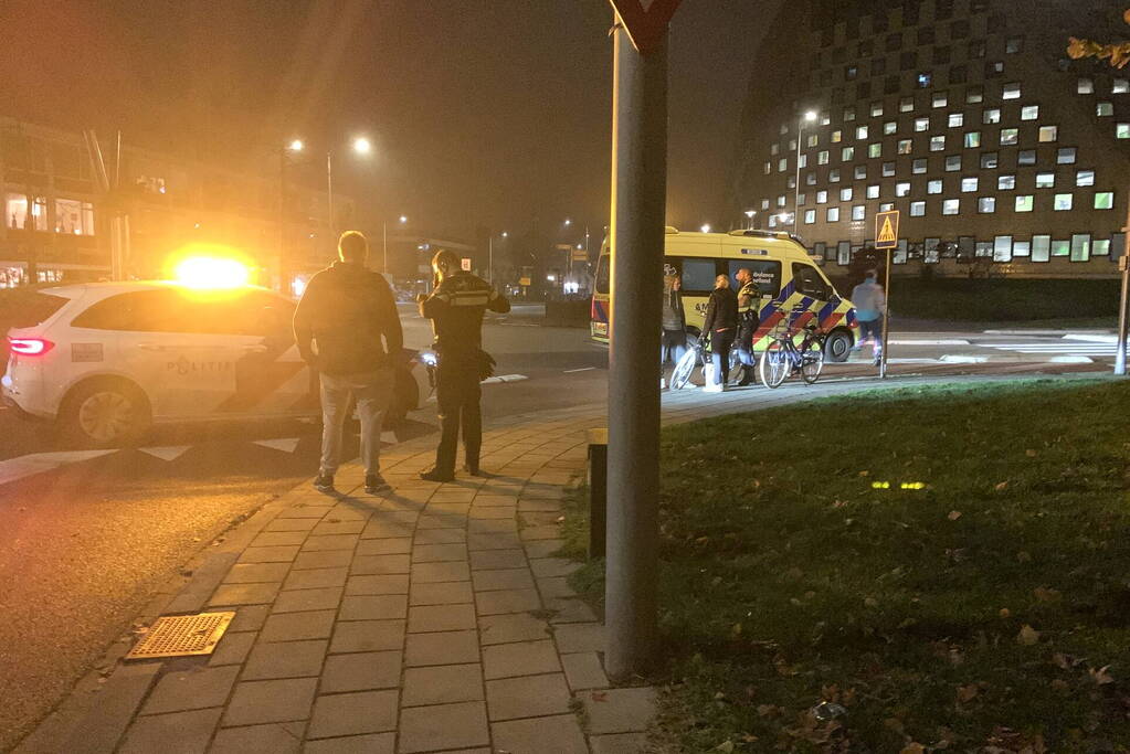 Fietsster gewond bij ongeval op rotonde