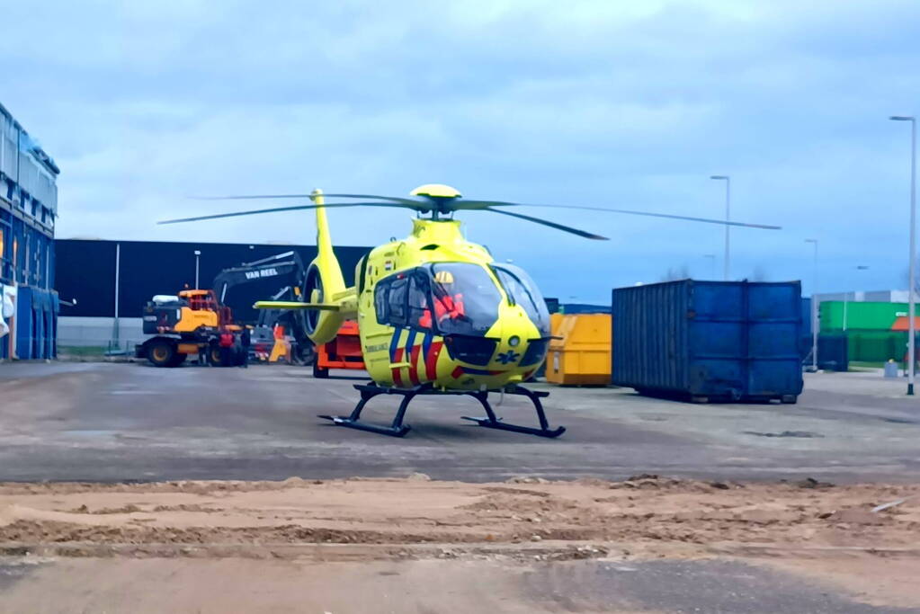 Traumahelikopter landt voor medisch incident