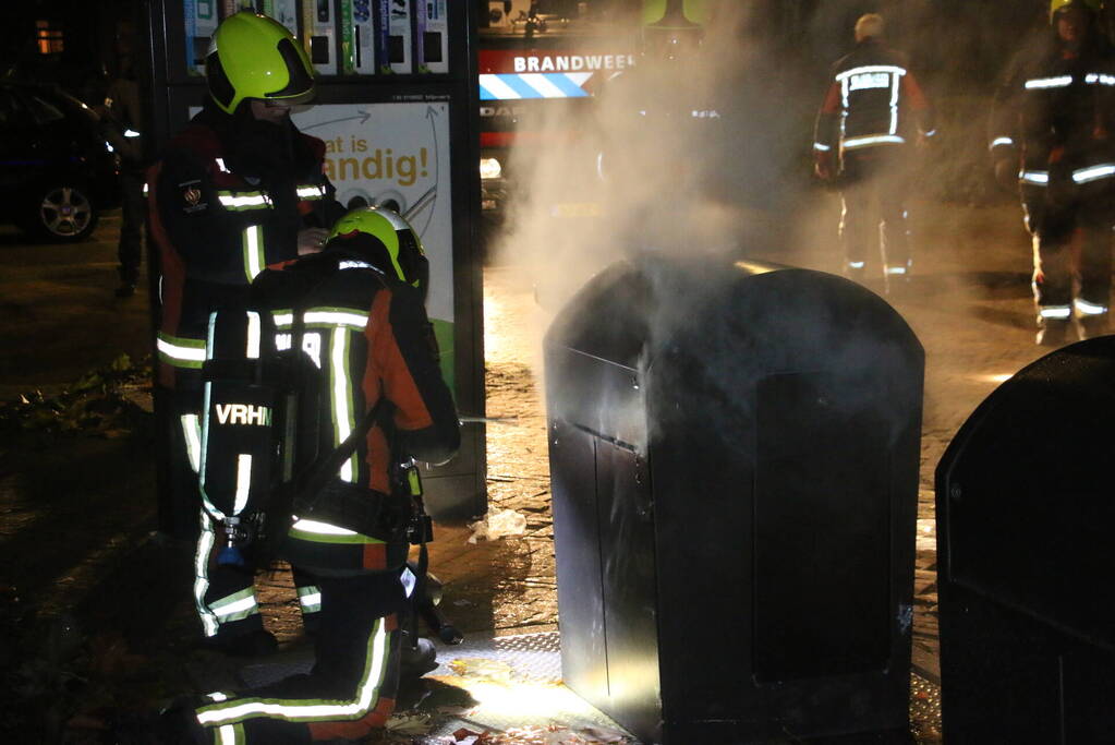 Vuurwerk veroorzaakt brand in container
