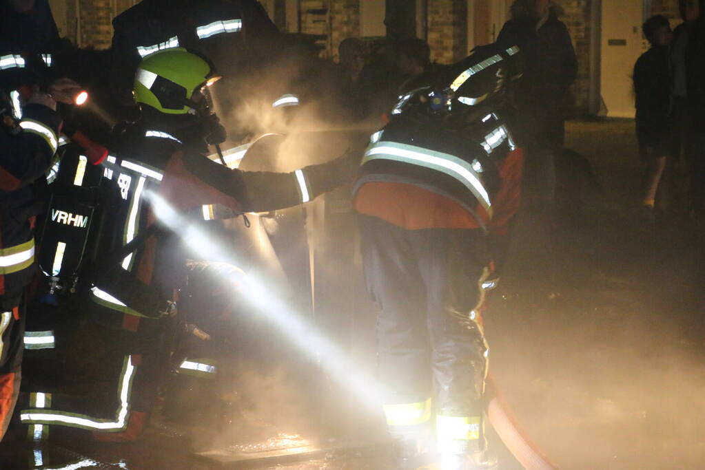 Vuurwerk veroorzaakt brand in container