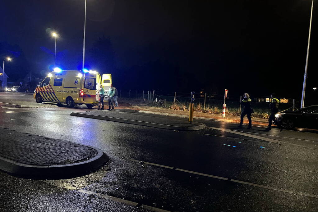 Fietser aangereden door auto