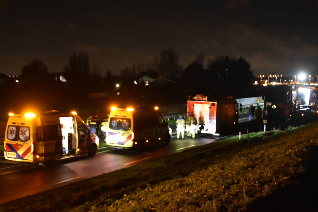 Dode bij ernstige kettingbotsing met tankwagen