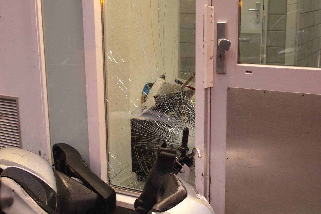 Enorme chaos na ongeval met meerdere voertuigen