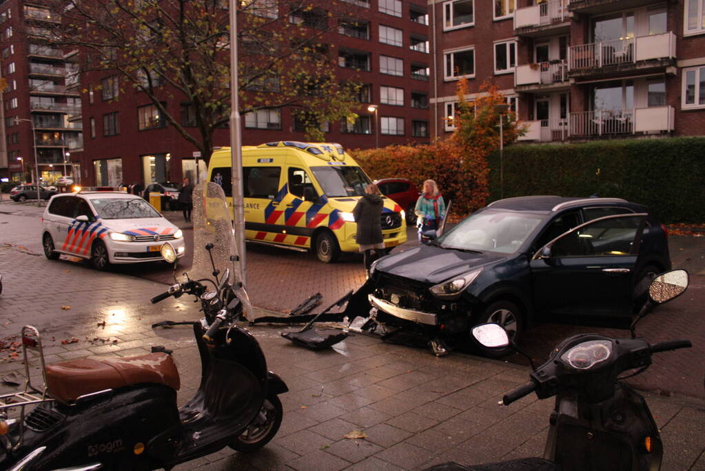 Enorme chaos na ongeval met meerdere voertuigen