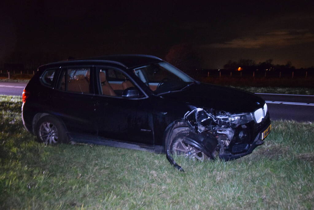Auto zwaar beschadigd bij eenzijdig ongeval