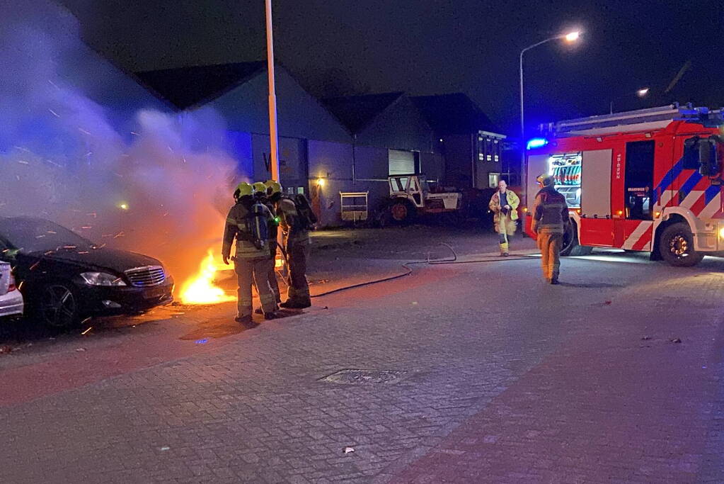 Personenauto verwoest door brand
