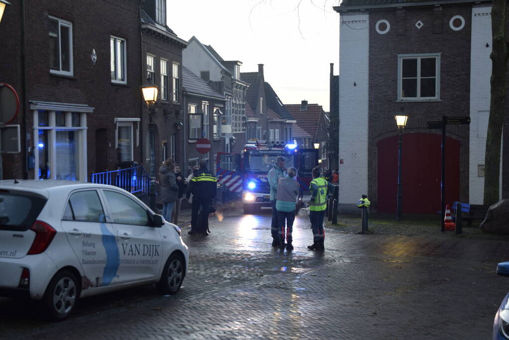 Traumahelikopter ingezet bij brand in slaapkamer