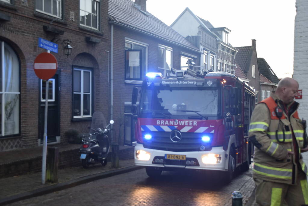 Traumahelikopter ingezet bij brand in slaapkamer
