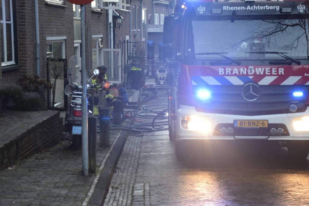 Traumahelikopter ingezet bij brand in slaapkamer