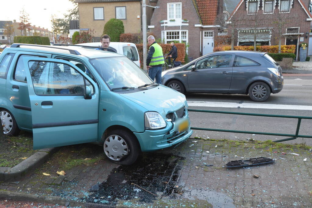 Veel schade bij kop-staart aanrijding