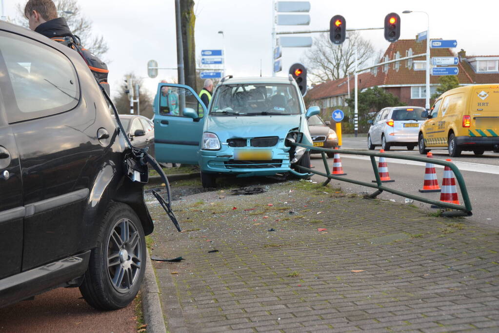 Veel schade bij kop-staart aanrijding