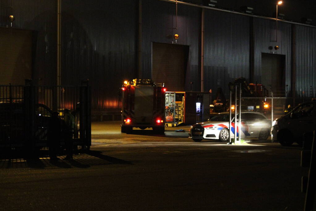 Dode bij verkeersongeval op bedrijven terrein