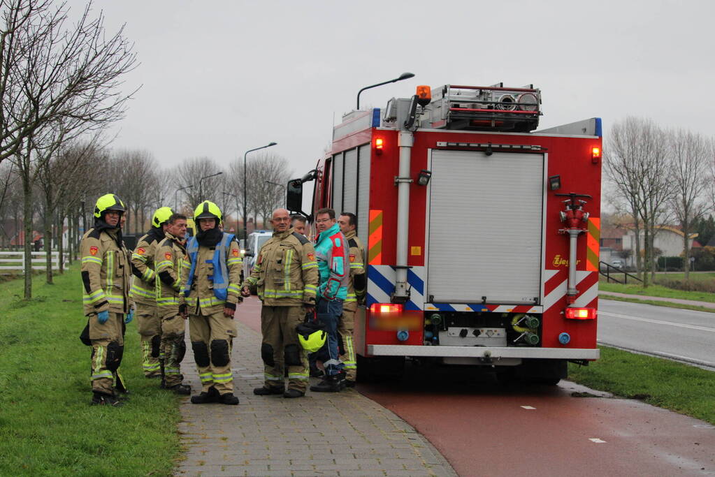 Auto belandt in sloot