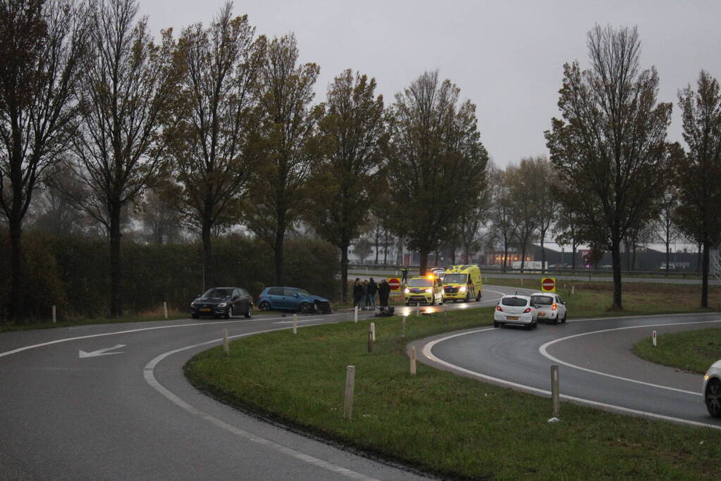 Ravage nadat auto op boom botst