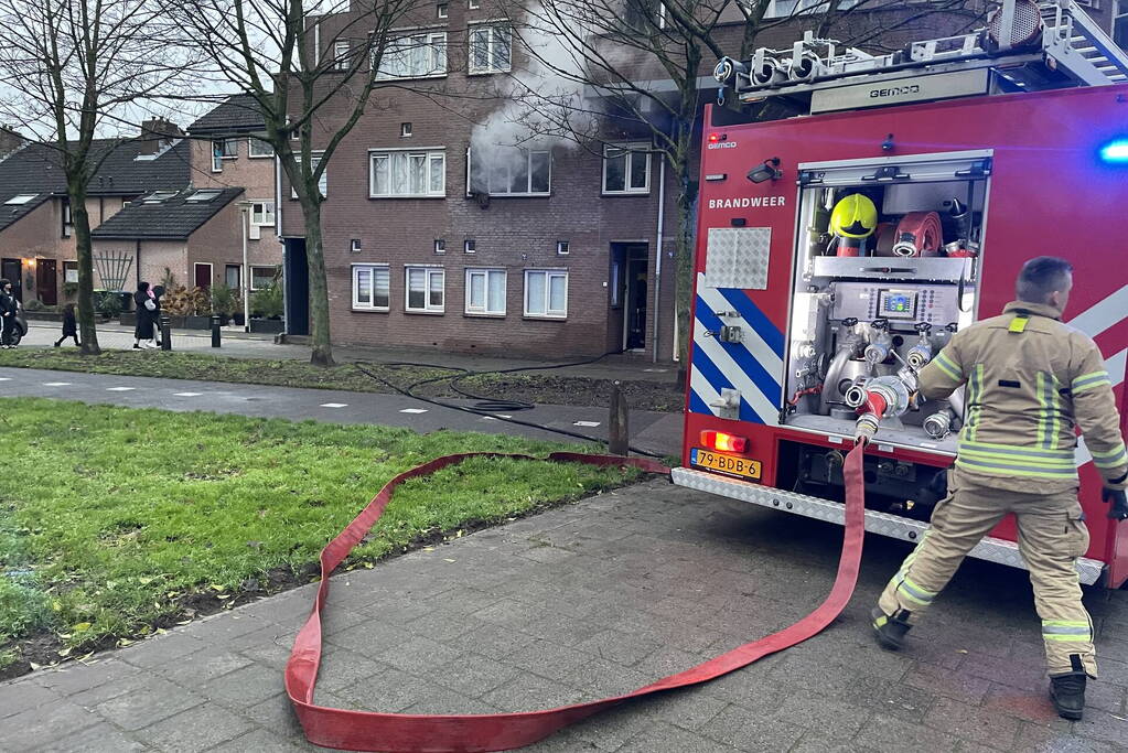 Korte uitslaande brand in woning
