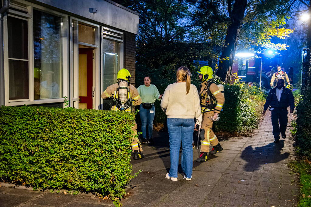 Rookontwikkeling door pannetje op het vuur