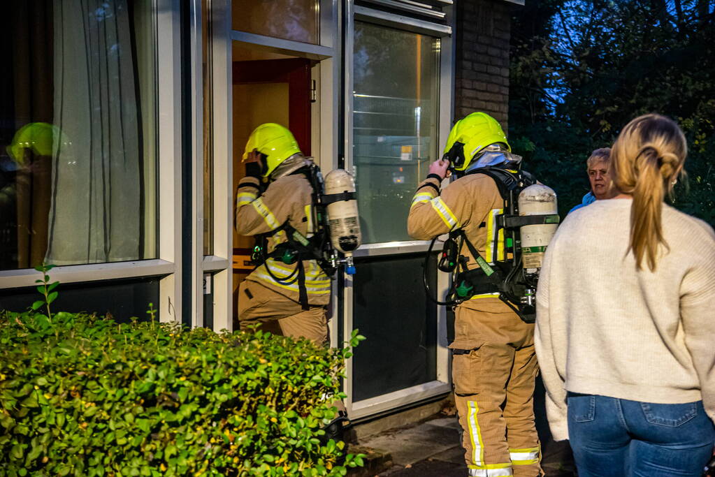 Rookontwikkeling door pannetje op het vuur