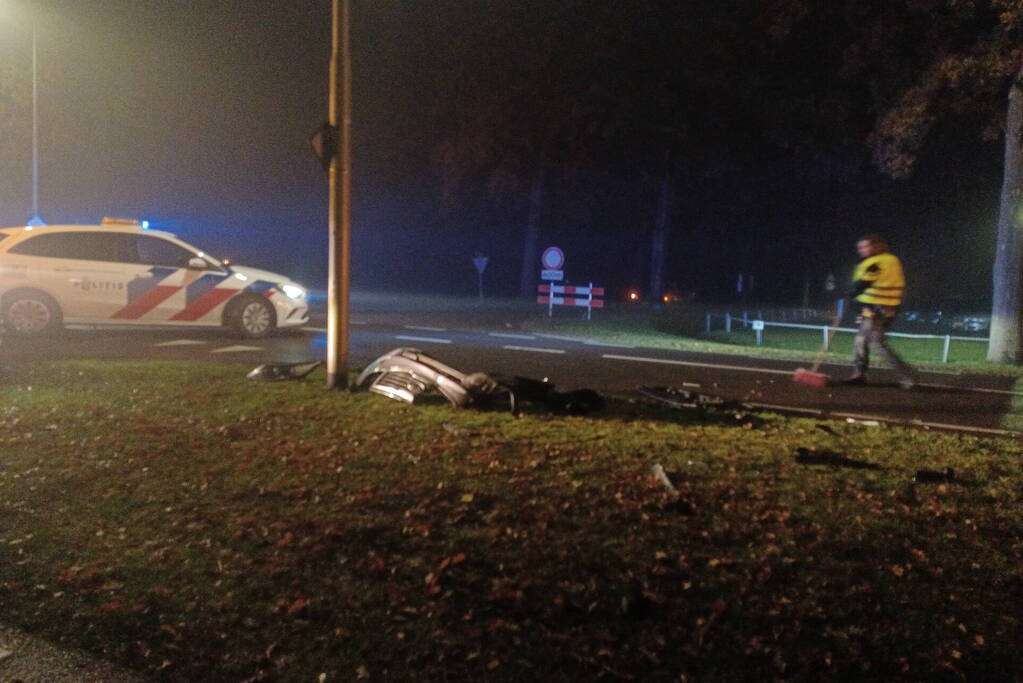 Veel schade bij ongeval tussen twee auto's