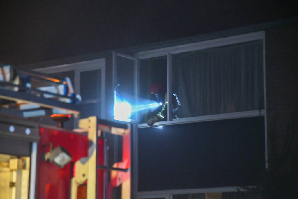 Brand in hal van woning