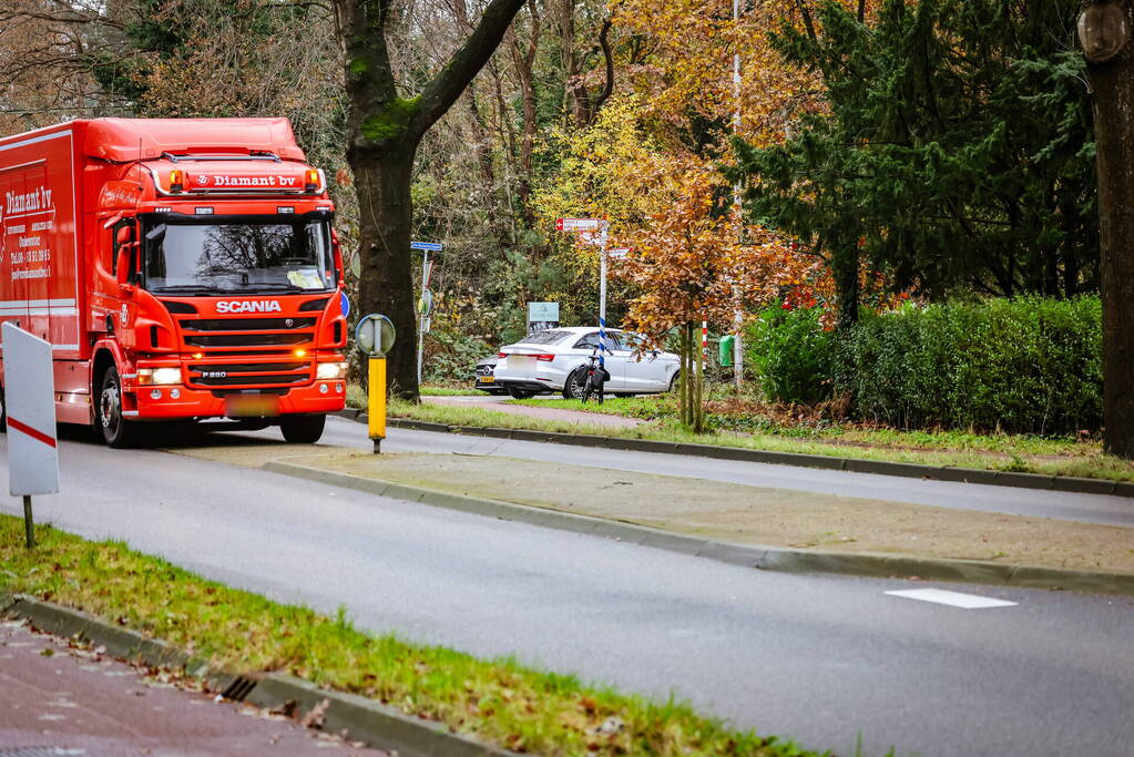 Overstekende fietser aangereden