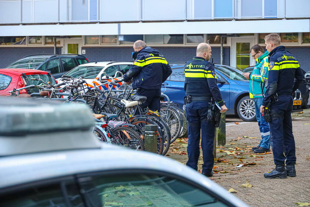 Gewonden bij steekpartij in flatwoning
