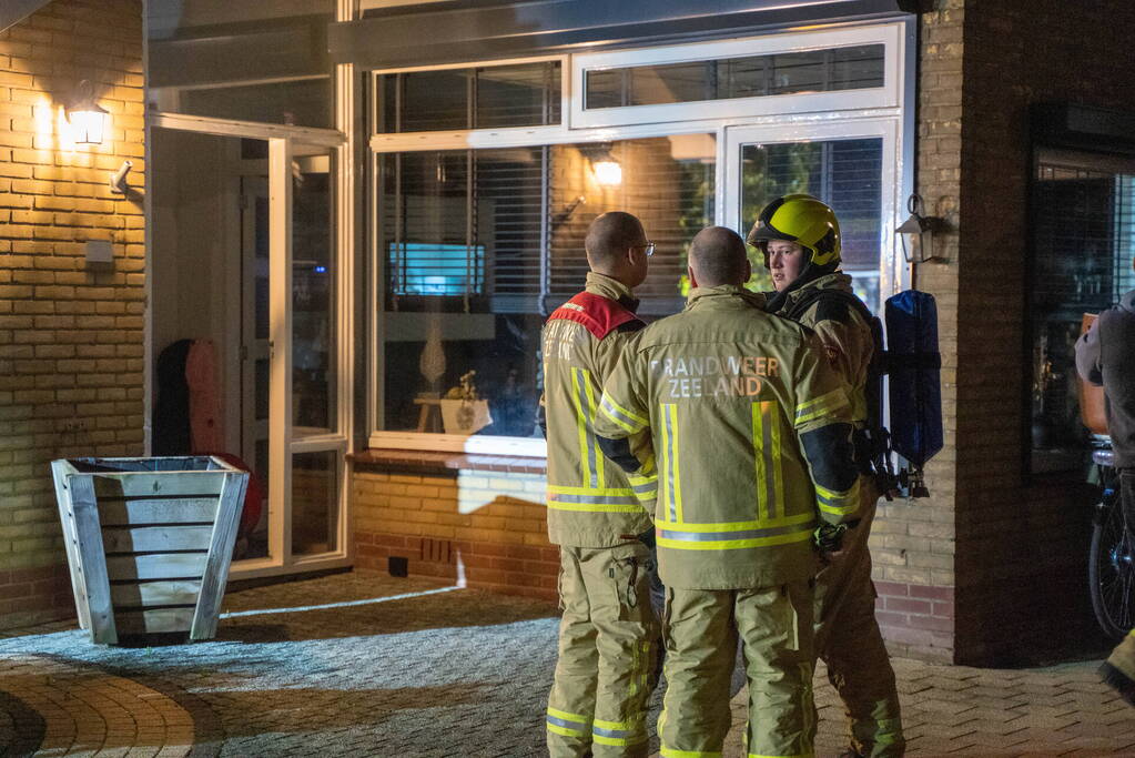 Woning vol rook door vergeten eten in oven