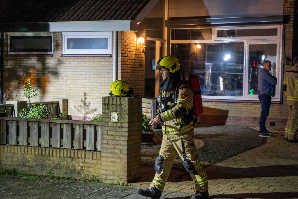 Woning vol rook door vergeten eten in oven