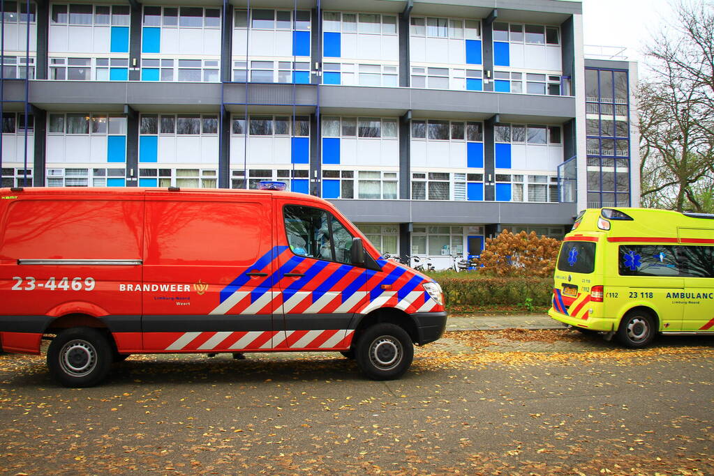 Bewoner raakt onwel in flatwoning