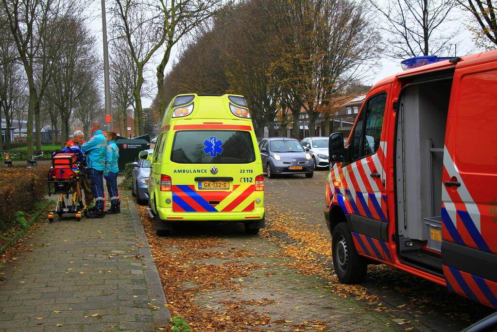 Bewoner raakt onwel in flatwoning