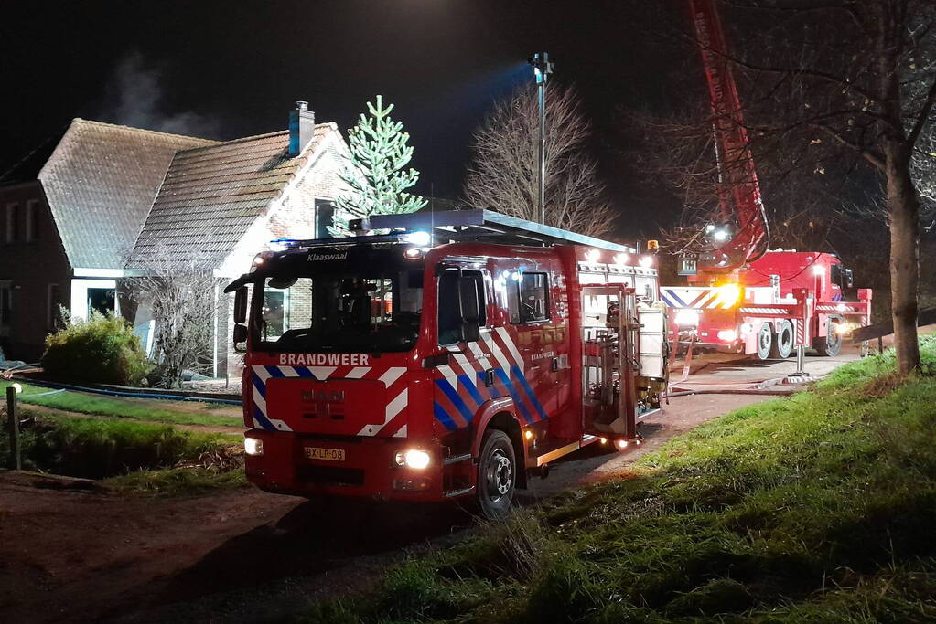 Meterkast zorgt voor grote brand in woning