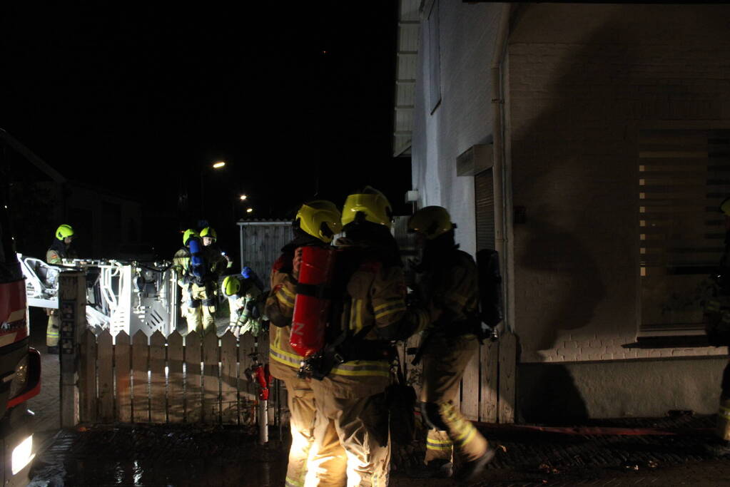 Schoorsteenbrand snel onder controle