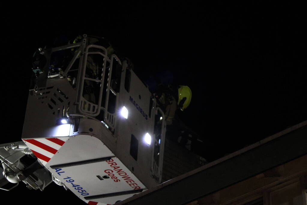 Schoorsteenbrand snel onder controle