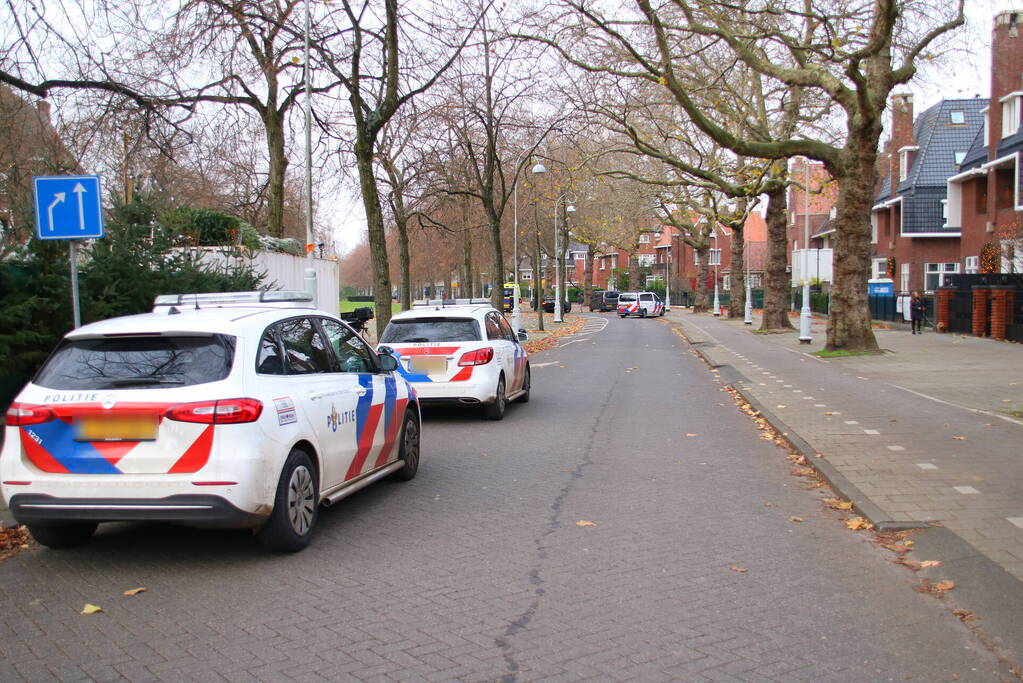 Auto slaat over de kop na aanrijding