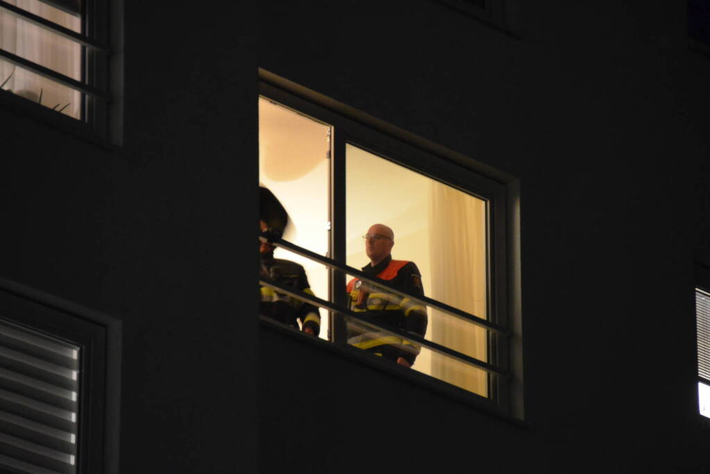 Flatwoning beschadigd door vuurwerk