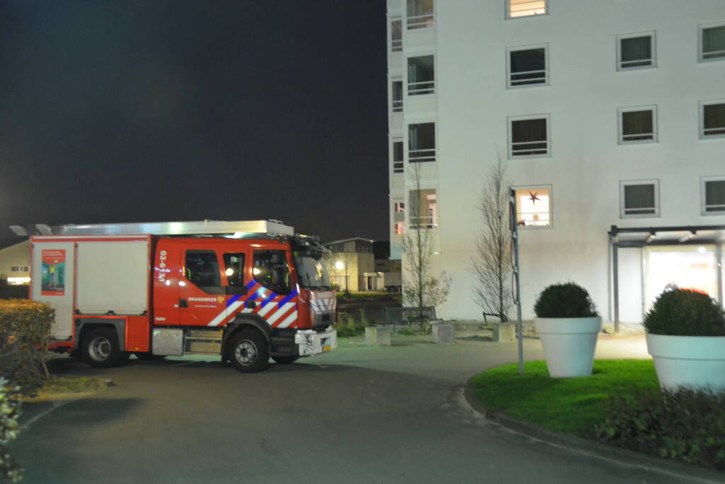 Flatwoning beschadigd door vuurwerk