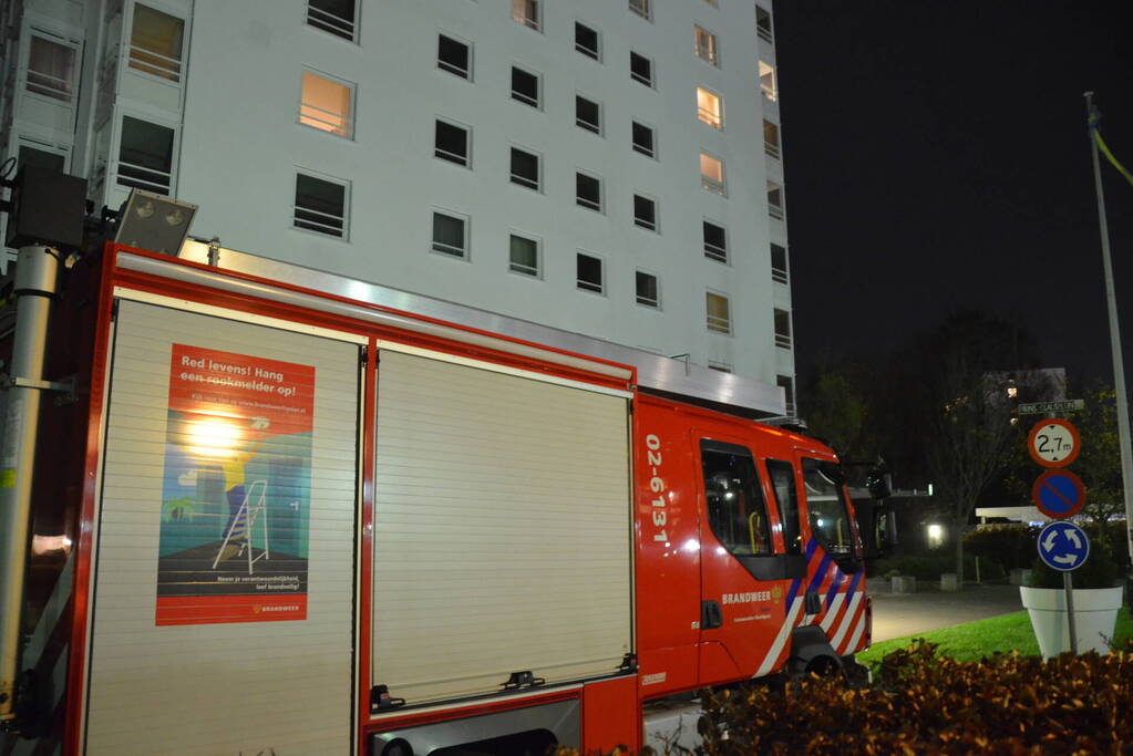 Flatwoning beschadigd door vuurwerk