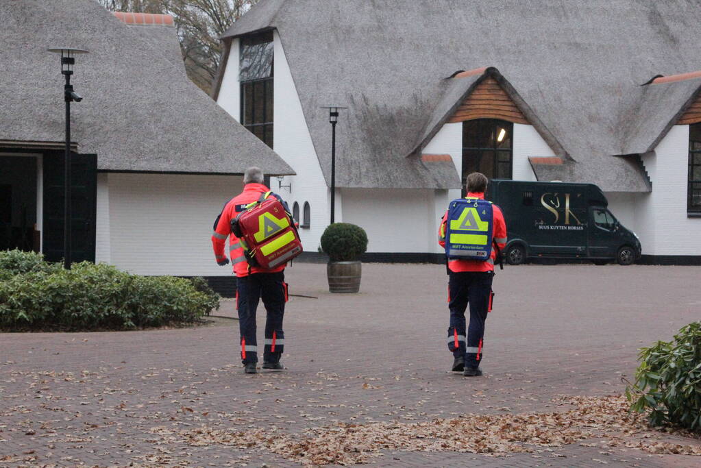 Wielrenner ernstig gewond na val