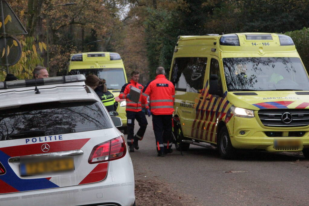 Wielrenner ernstig gewond na val
