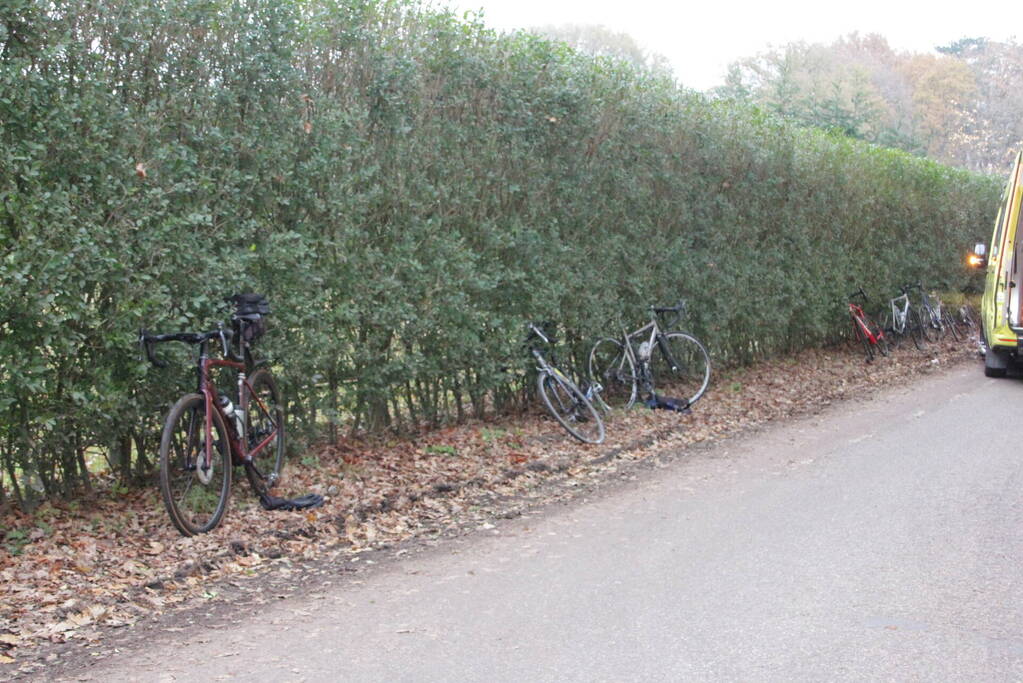 Wielrenner ernstig gewond na val