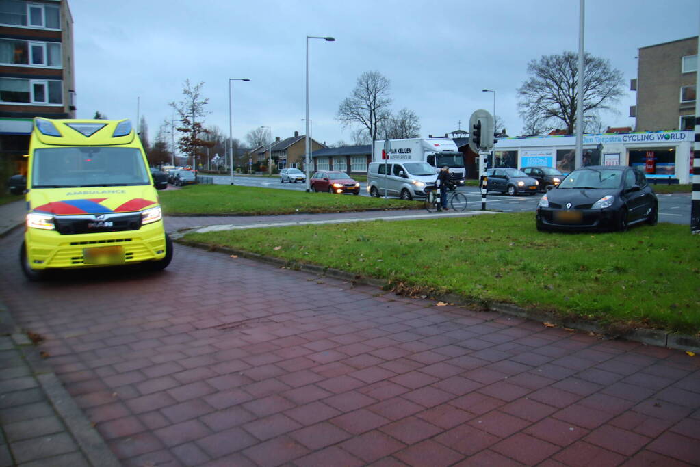 Fietser gewond bij botsing met personenwagen